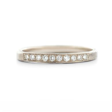 Bague étroite avec des diamants alignés - Wim Meeussen Anvers